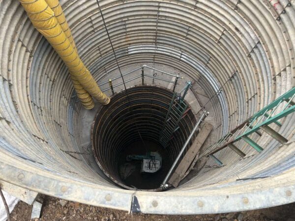 送電線鉄塔基礎工事