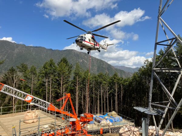 送電線鉄塔基礎工事